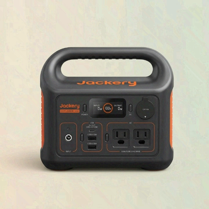 Jackery Explorer 300 view 2